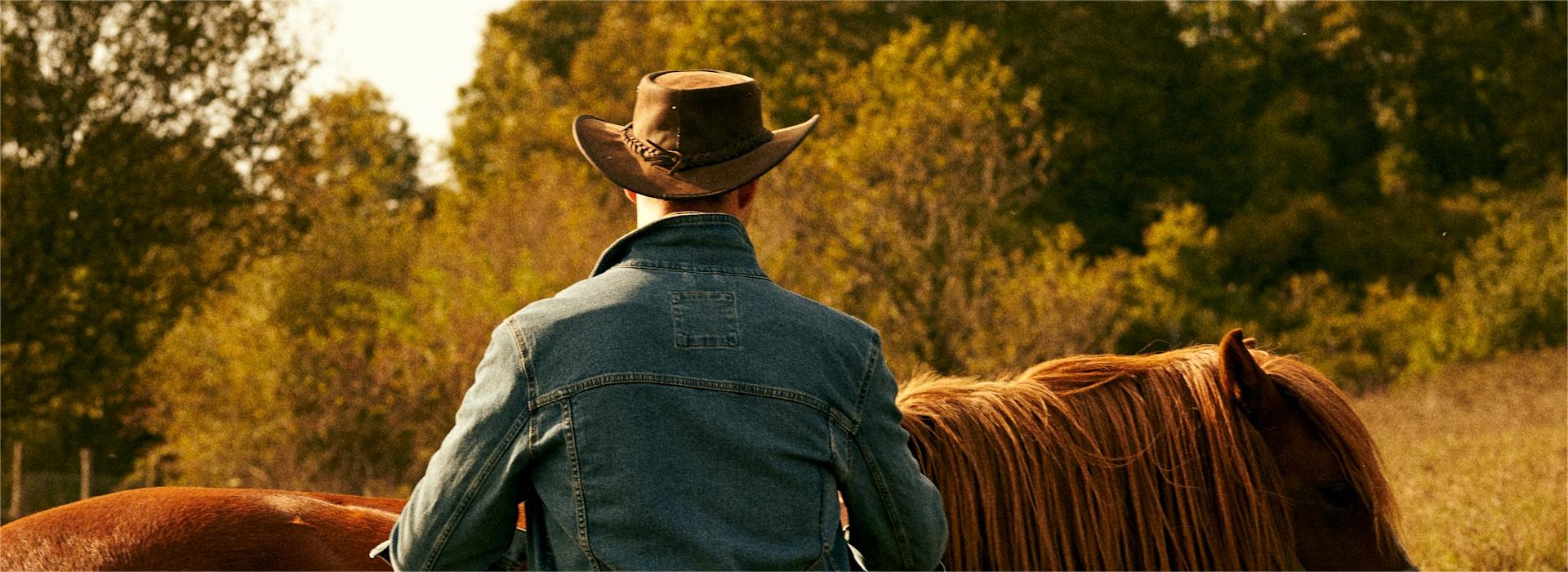 Western Cowboy Equipment Shop -Western Cowboy Equipment Shop can serefoglu qJW8w30TfR4 unsplash